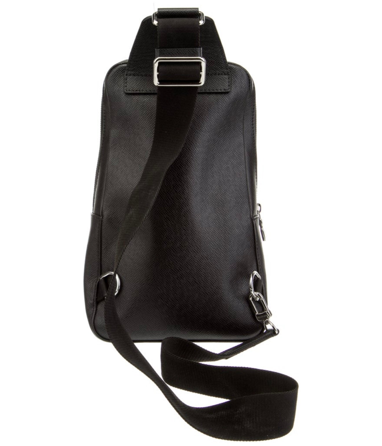 Louis Vuitton Taiga Avenue Sling bag