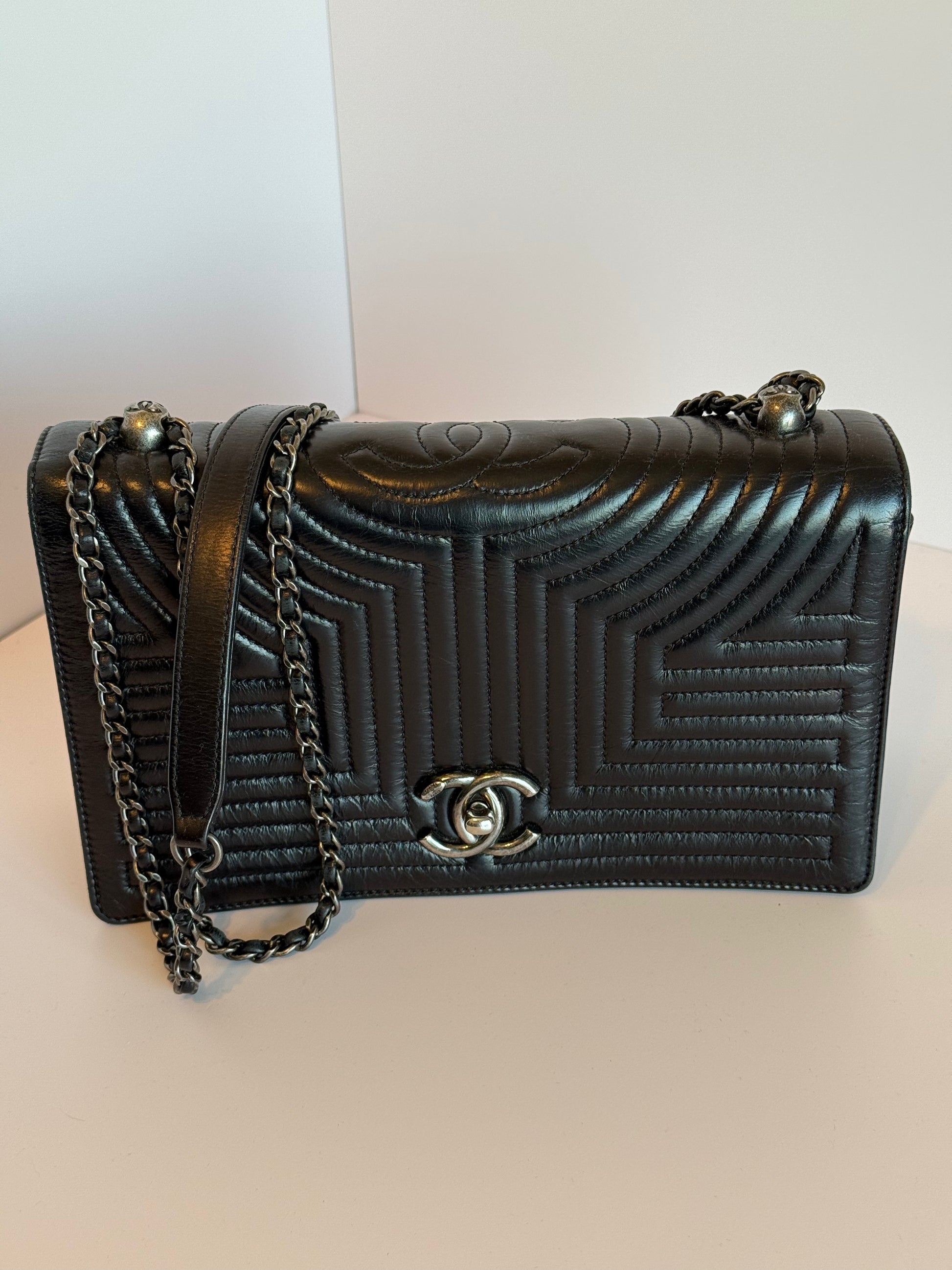 Chanel Paris-Seoul Korean Garden CC flap quilted bag