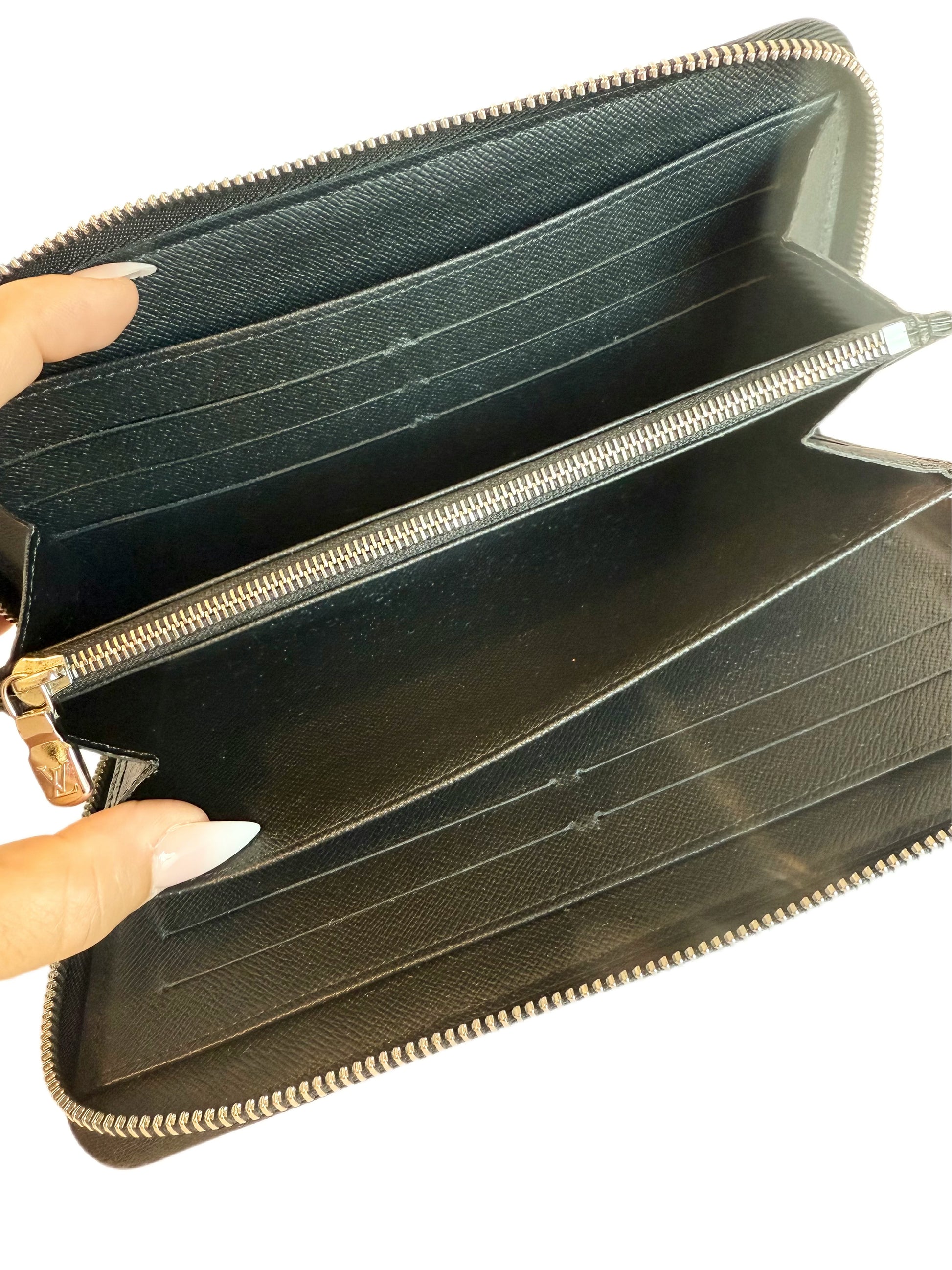 Louis Vuitton EPI long wallet