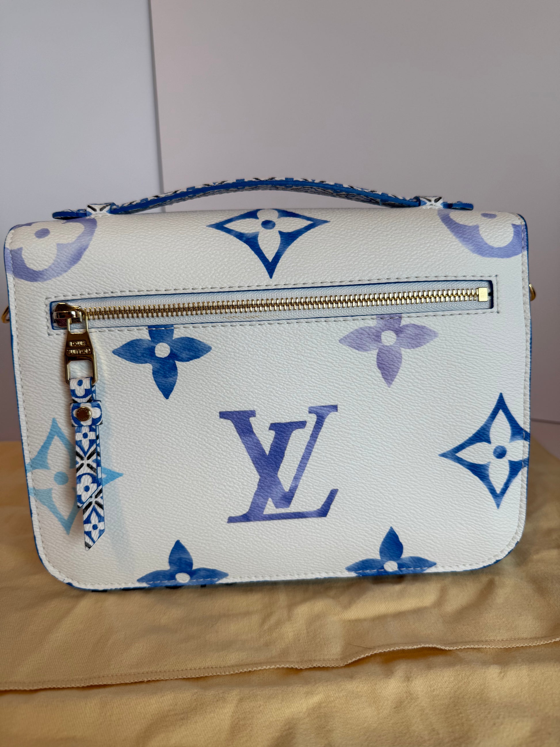 Louis Vuitton Giant Pochette Metis MM Bag blue