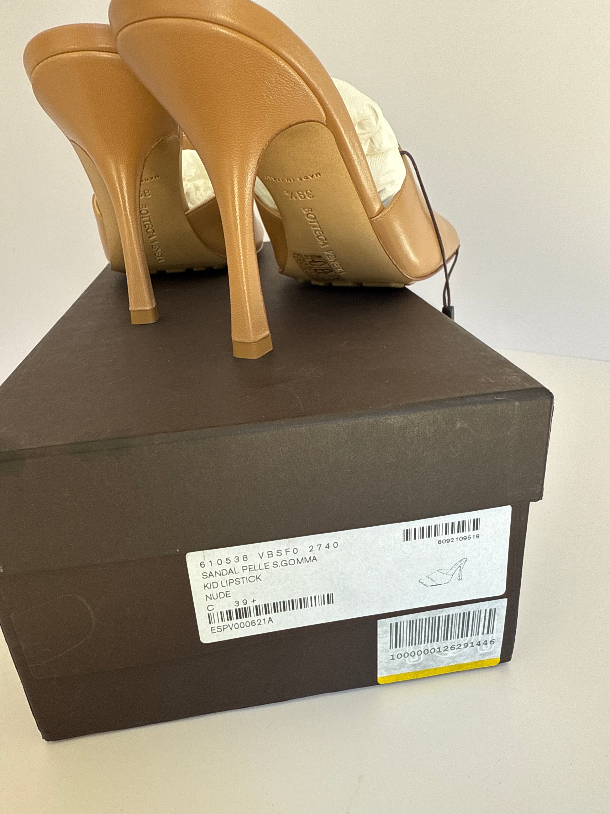 Bottega VENETA Gomma kid lipstick nude 39.5