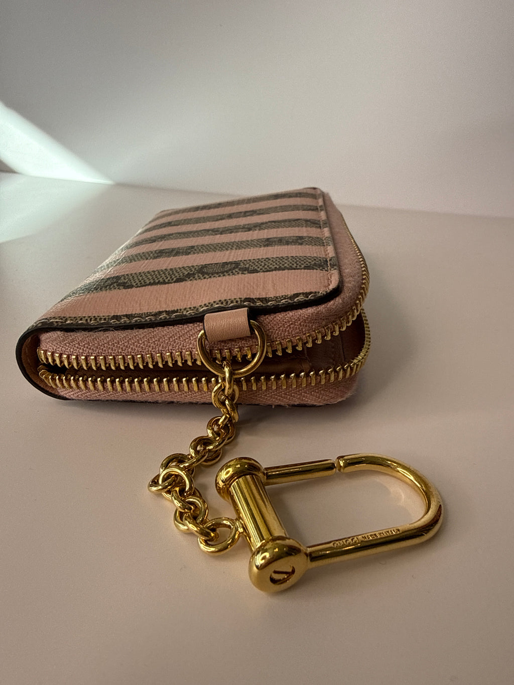 Gucci Supreme Monogram Vitello Eclipse Enamel Striped GG Key Card Case Beige Ebony Pink