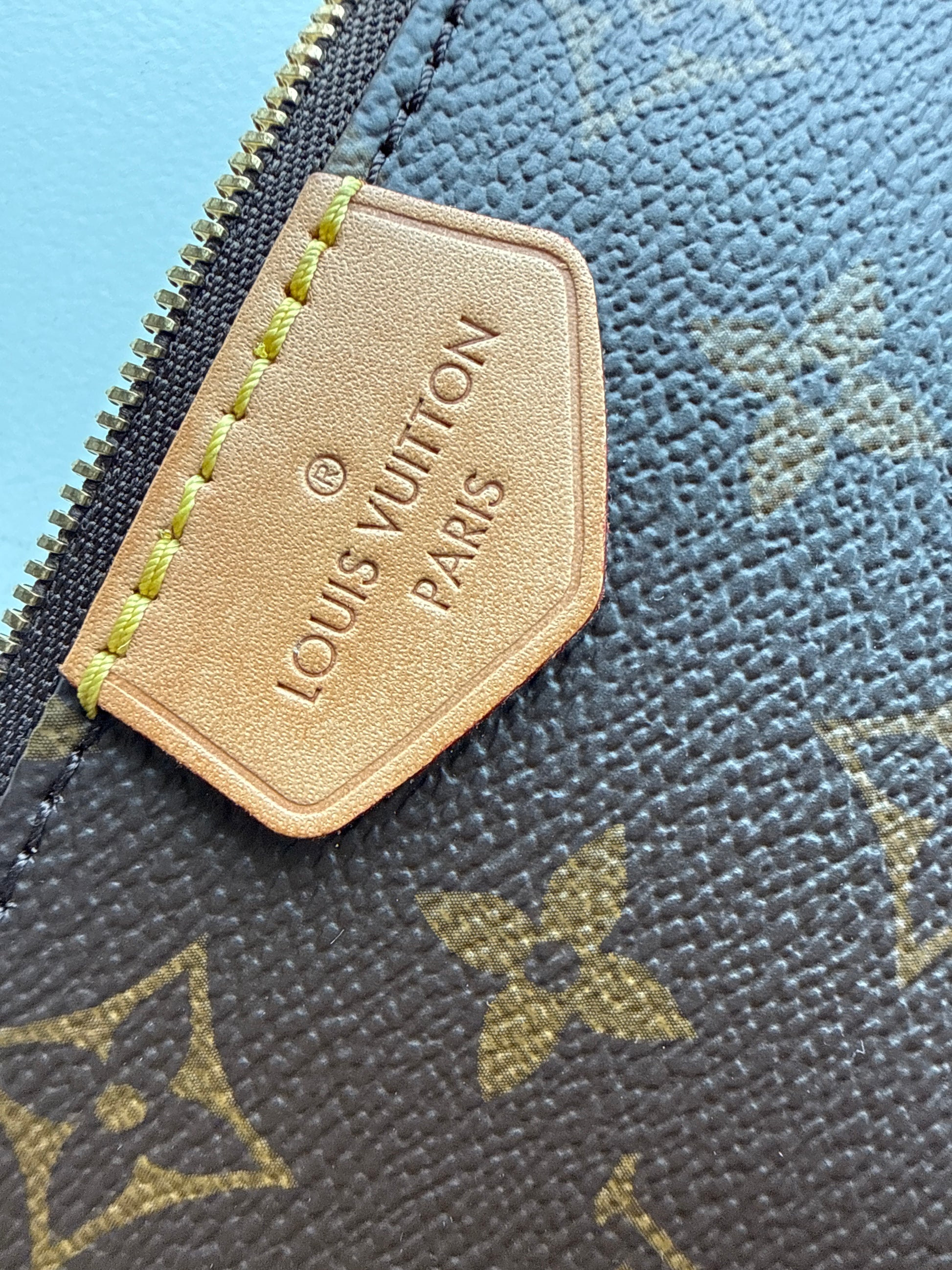 Louis Vuitton multi pochette