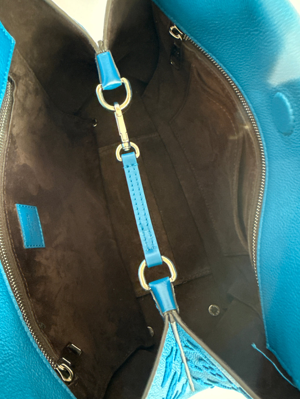 Louis Vuitton
Monogram Veau Cachemire PM limited edition blue lagoon color