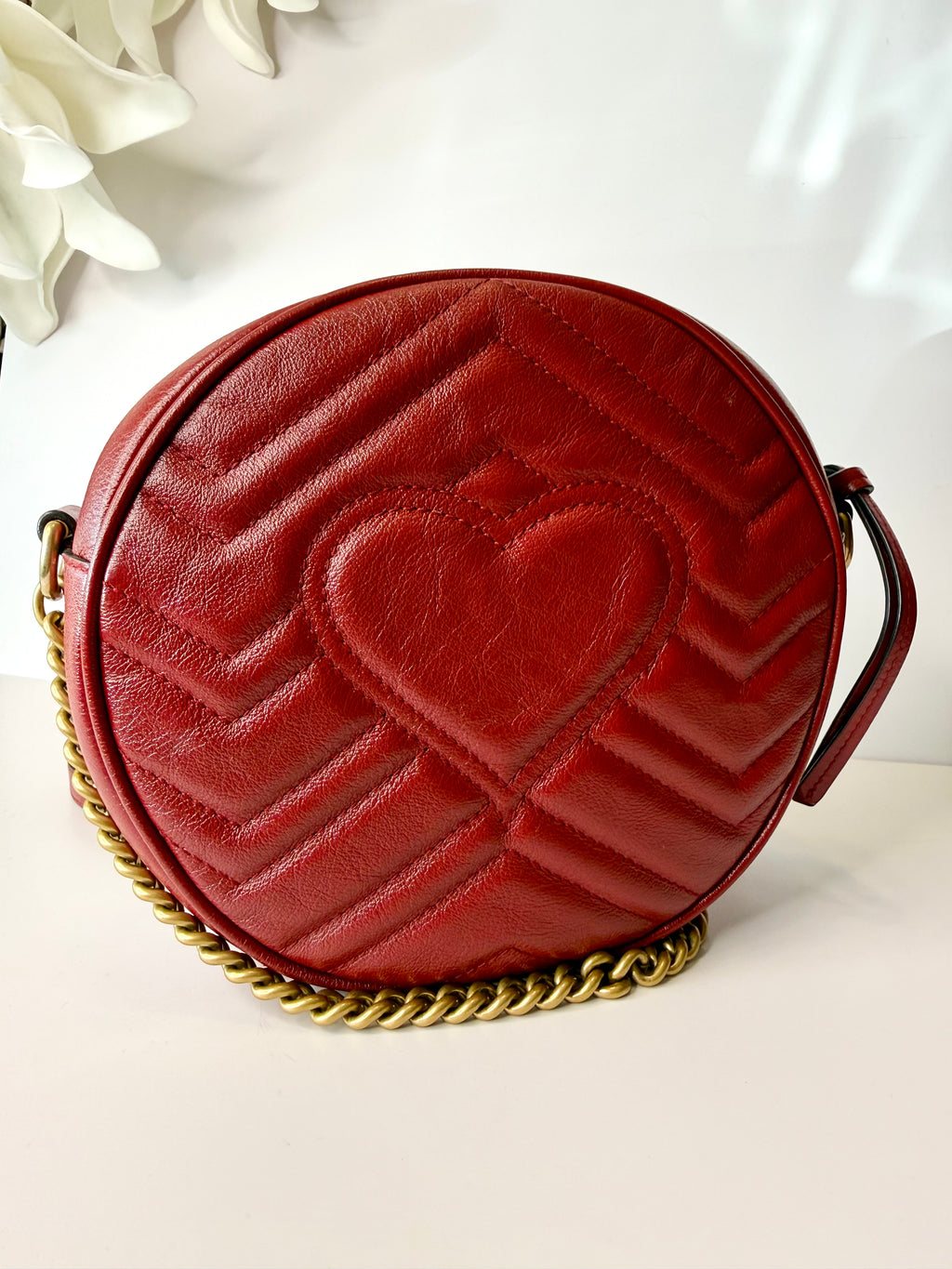 Glazed Calfskin Matelasse Heart Mini GG Marmont Round Shoulder Bag Romantic Cerise