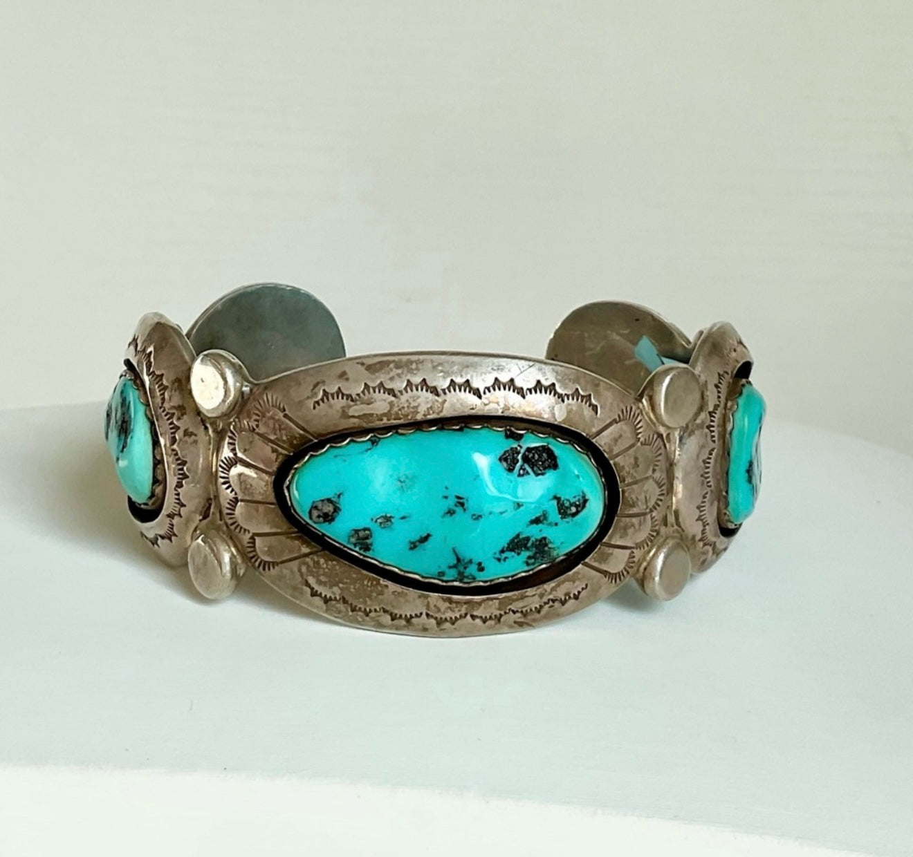 NAVAJO turquoise 1950 signed cuff