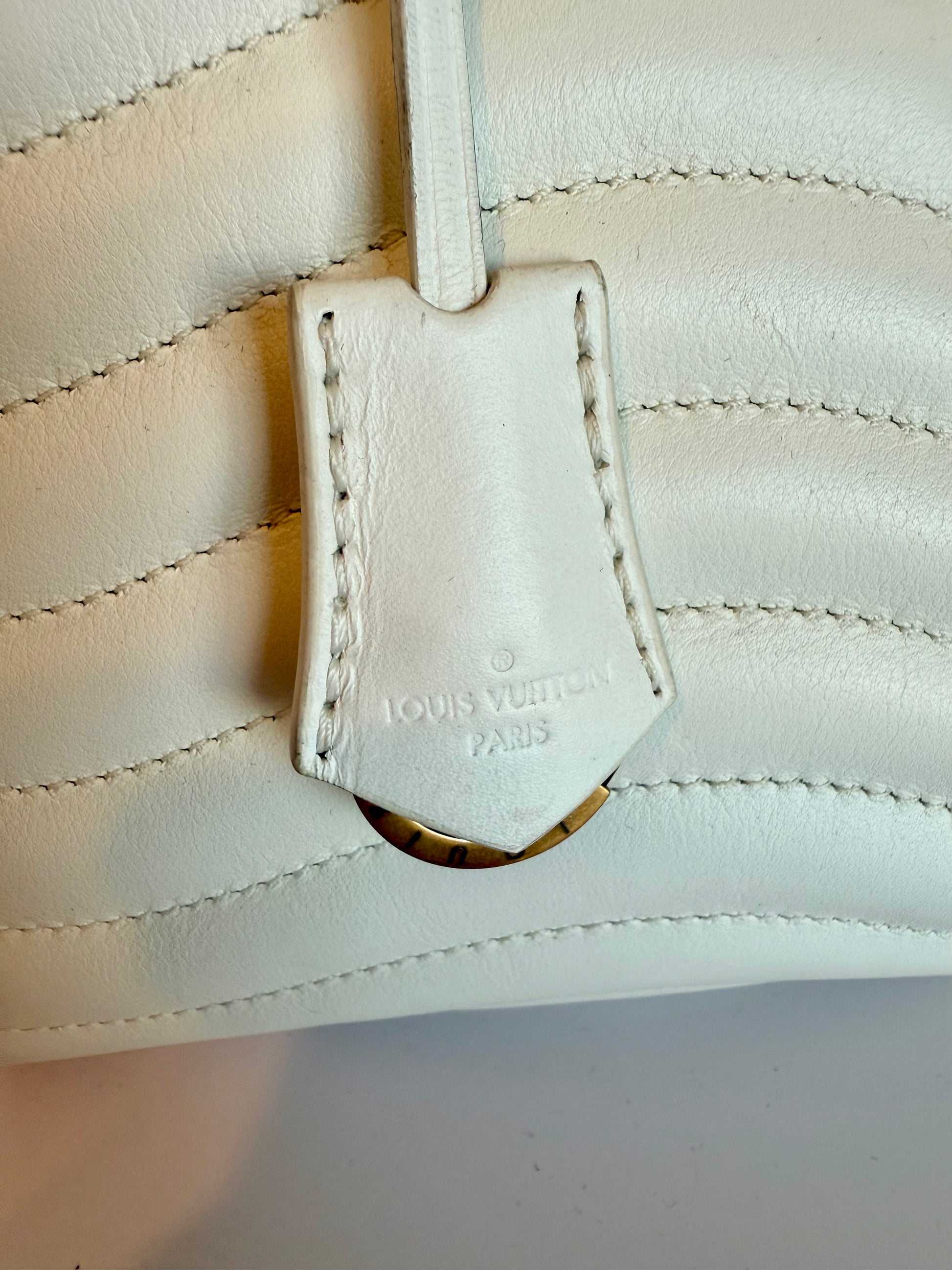 Louis Vuitton white new wave chain shoulder and crossbody bag