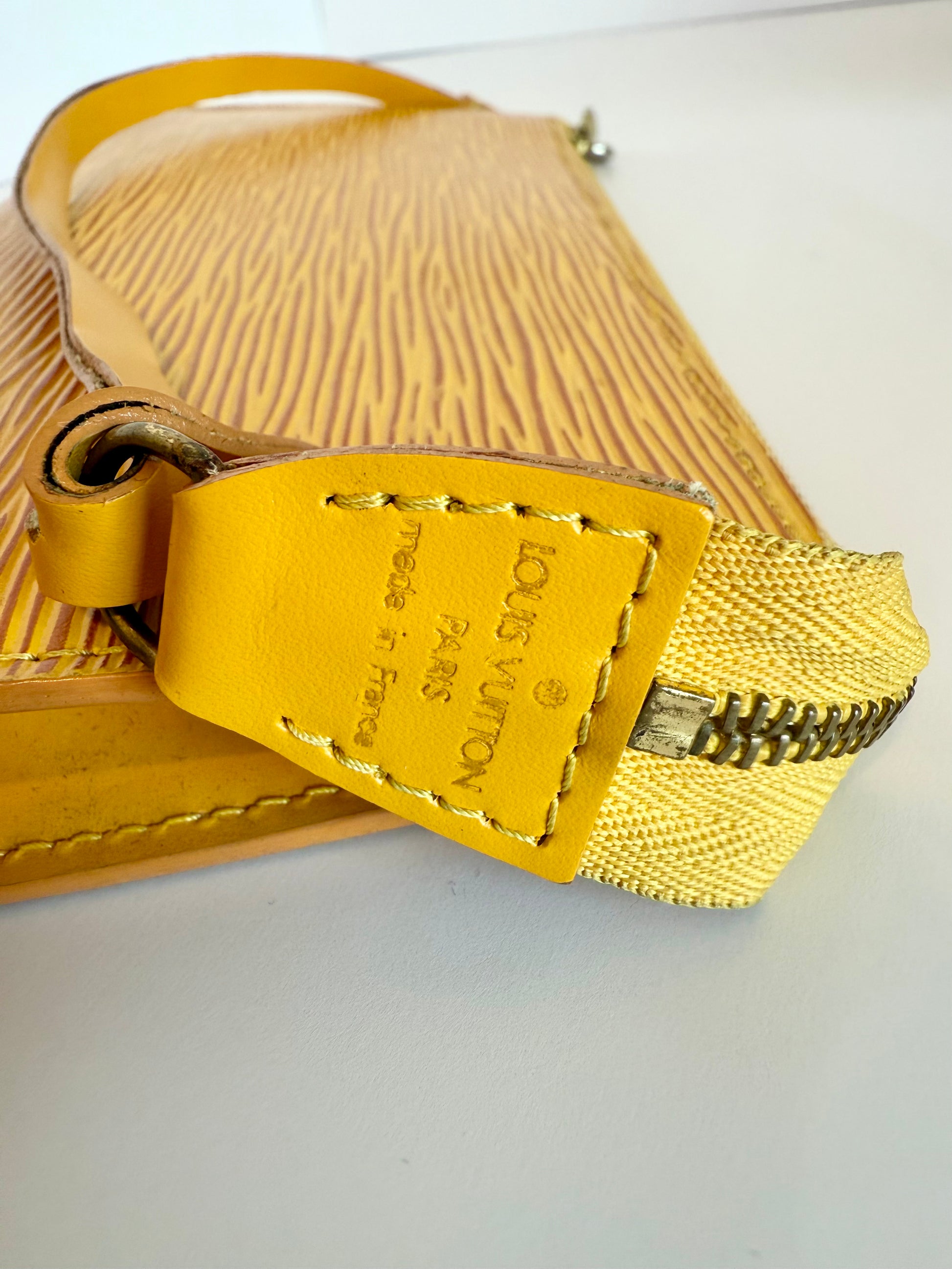 LOUIS VUITTON EPI Pochette