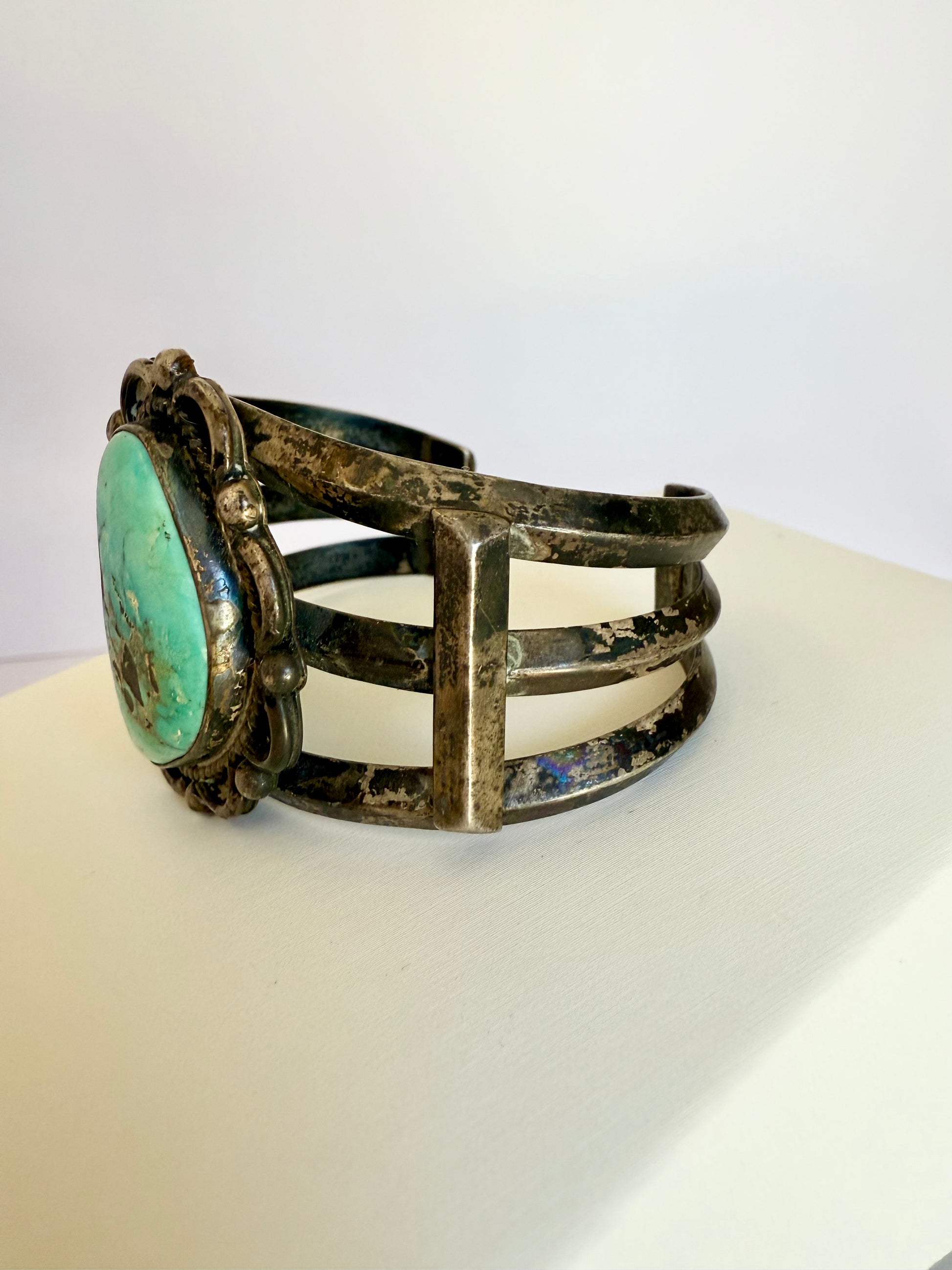 Navajo turquoise cuff bracelet 1940