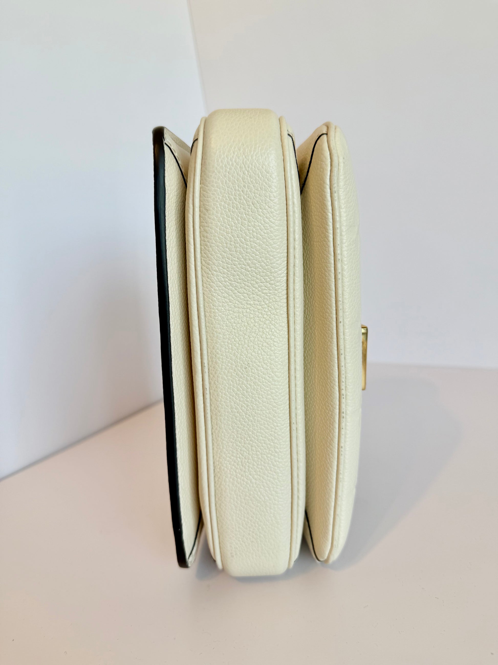 LOUIS VUITTON MÉTIS east/west monogram empreinte