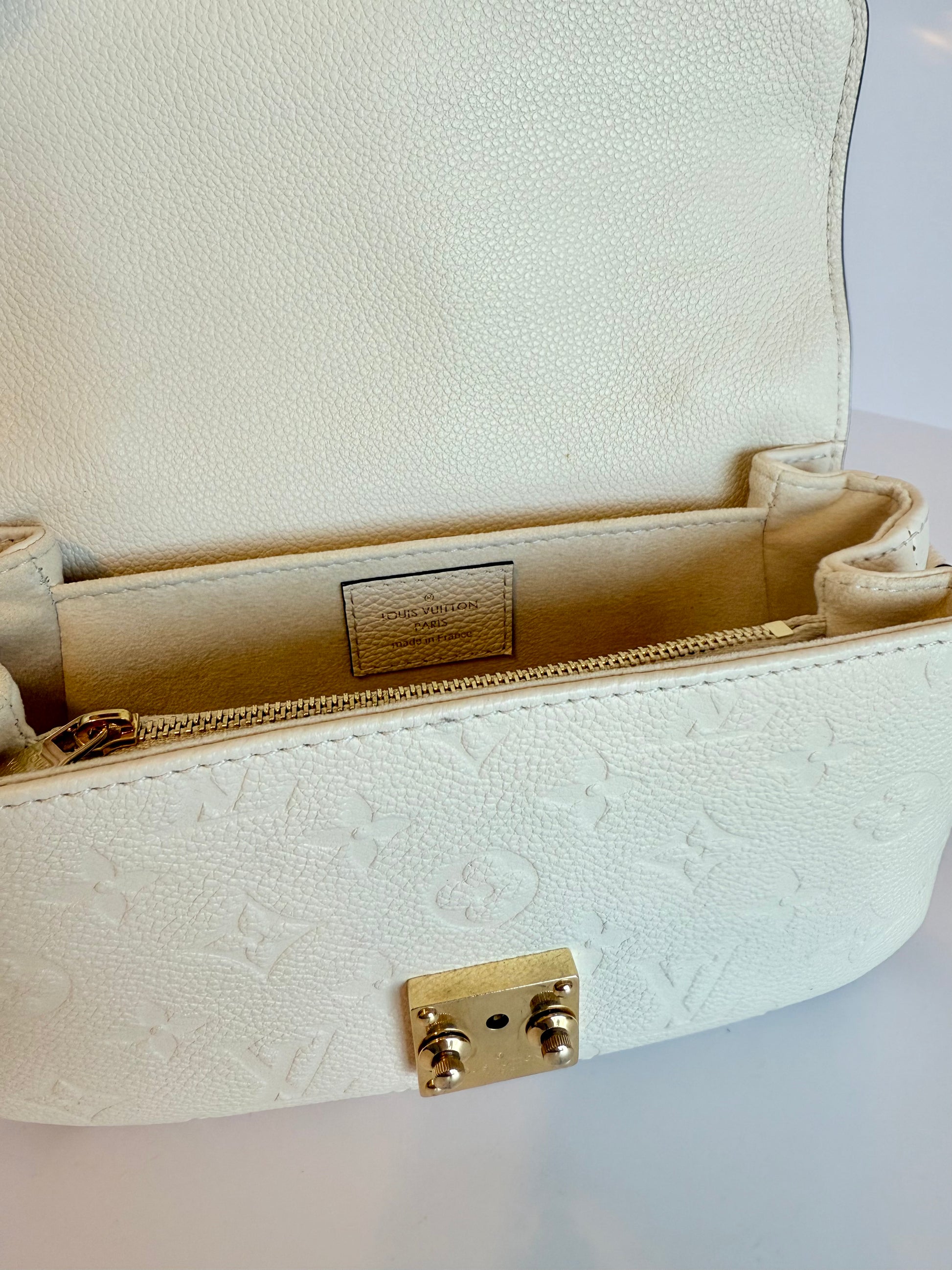 LOUIS VUITTON MÉTIS east/west monogram empreinte