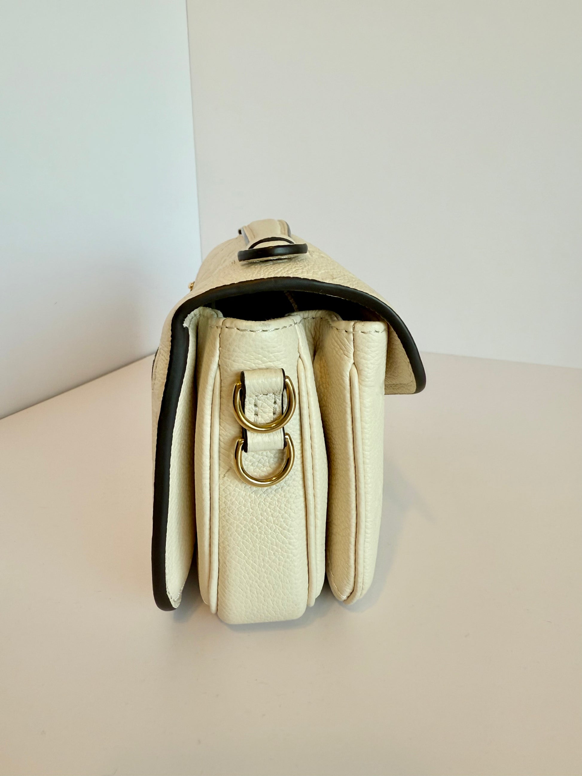 LOUIS VUITTON MÉTIS east/west monogram empreinte