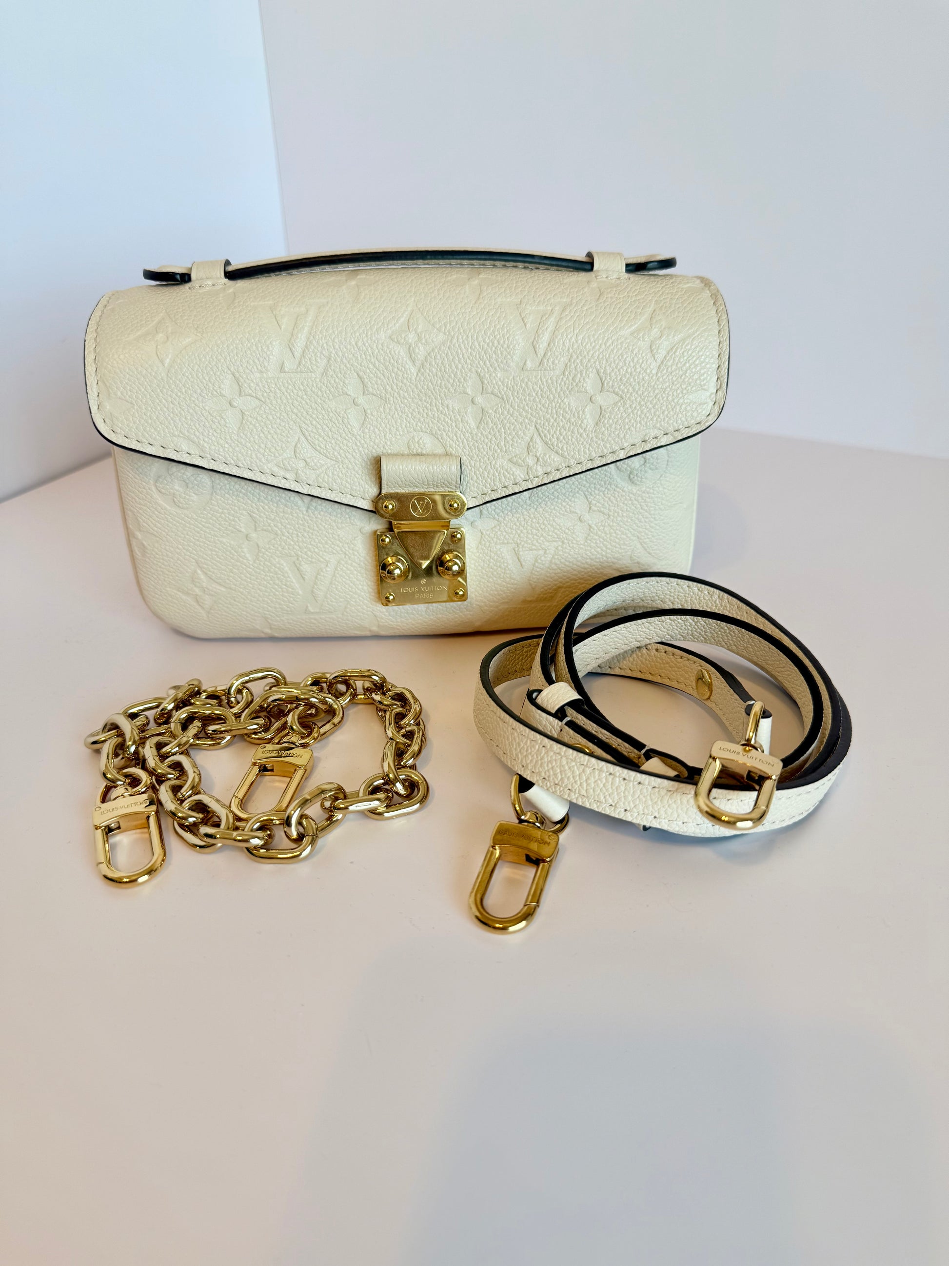 LOUIS VUITTON MÉTIS east/west monogram empreinte