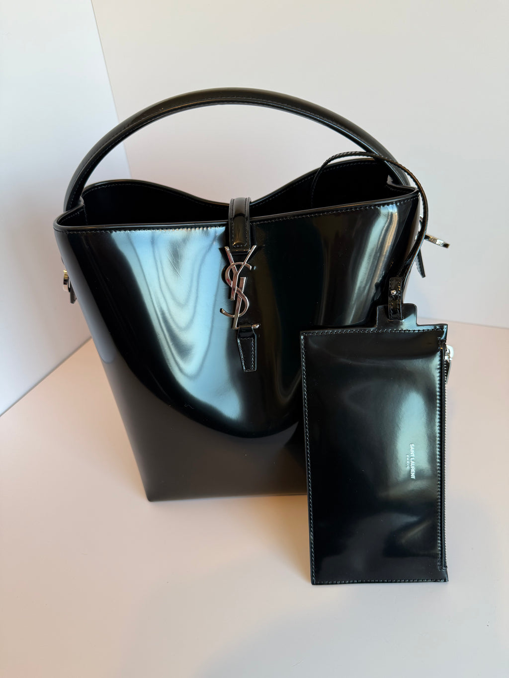 SAINT LAURENT LE 37 medium patent leather bucket bag