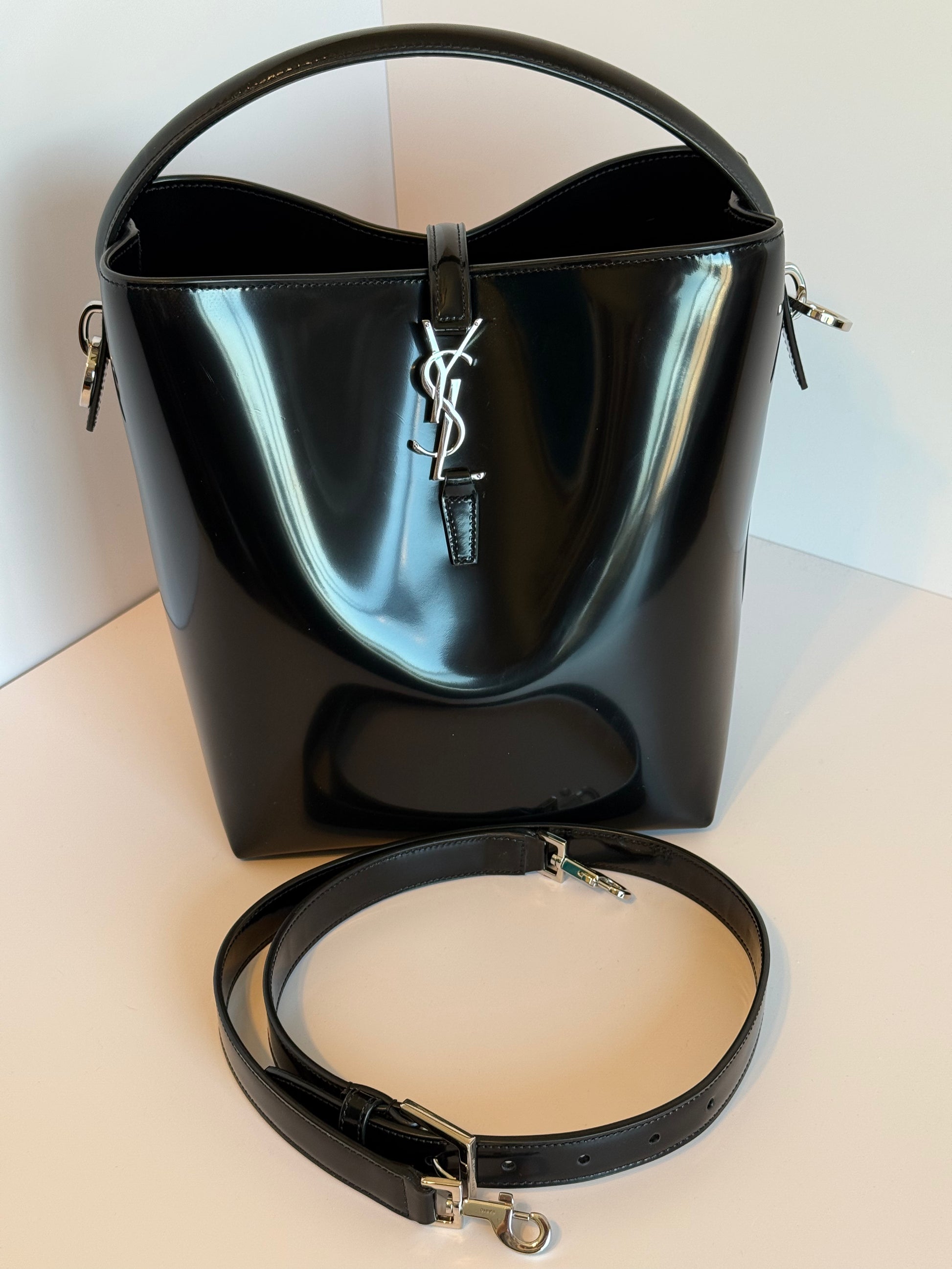 SAINT LAURENT LE 37 medium patent leather bucket bag