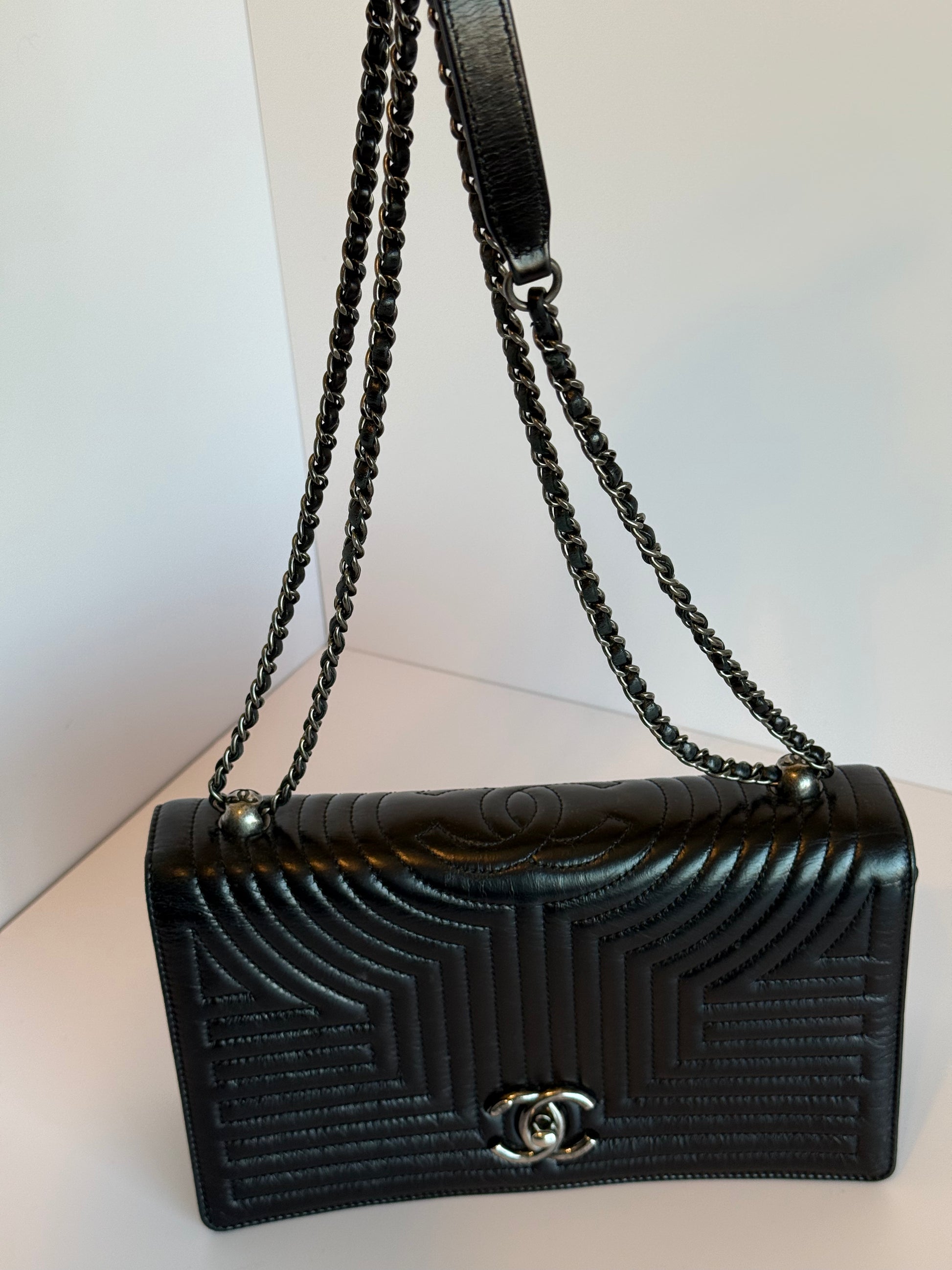 Chanel Paris-Seoul Korean Garden CC flap quilted bag