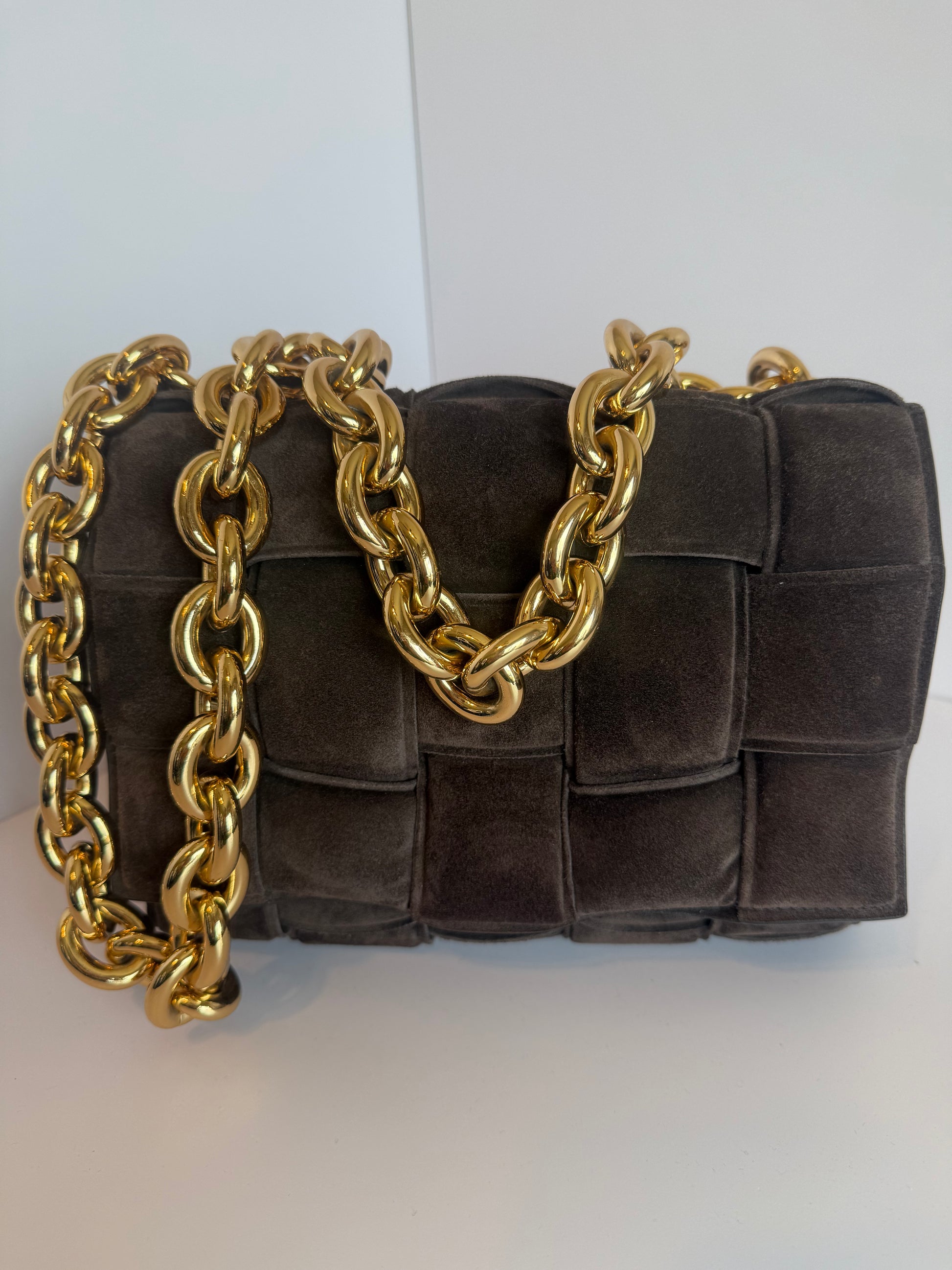 Bottega Veneta
Intrecciato Chain Padded Cassette