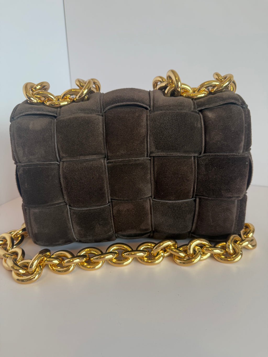 Bottega Veneta
Intrecciato Chain Padded Cassette