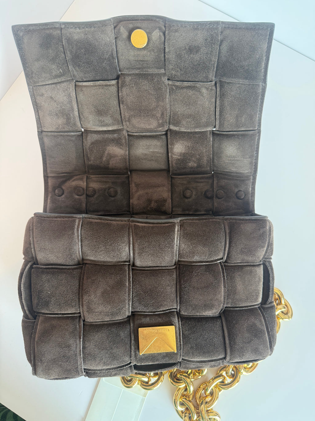 Bottega Veneta
Intrecciato Chain Padded Cassette
