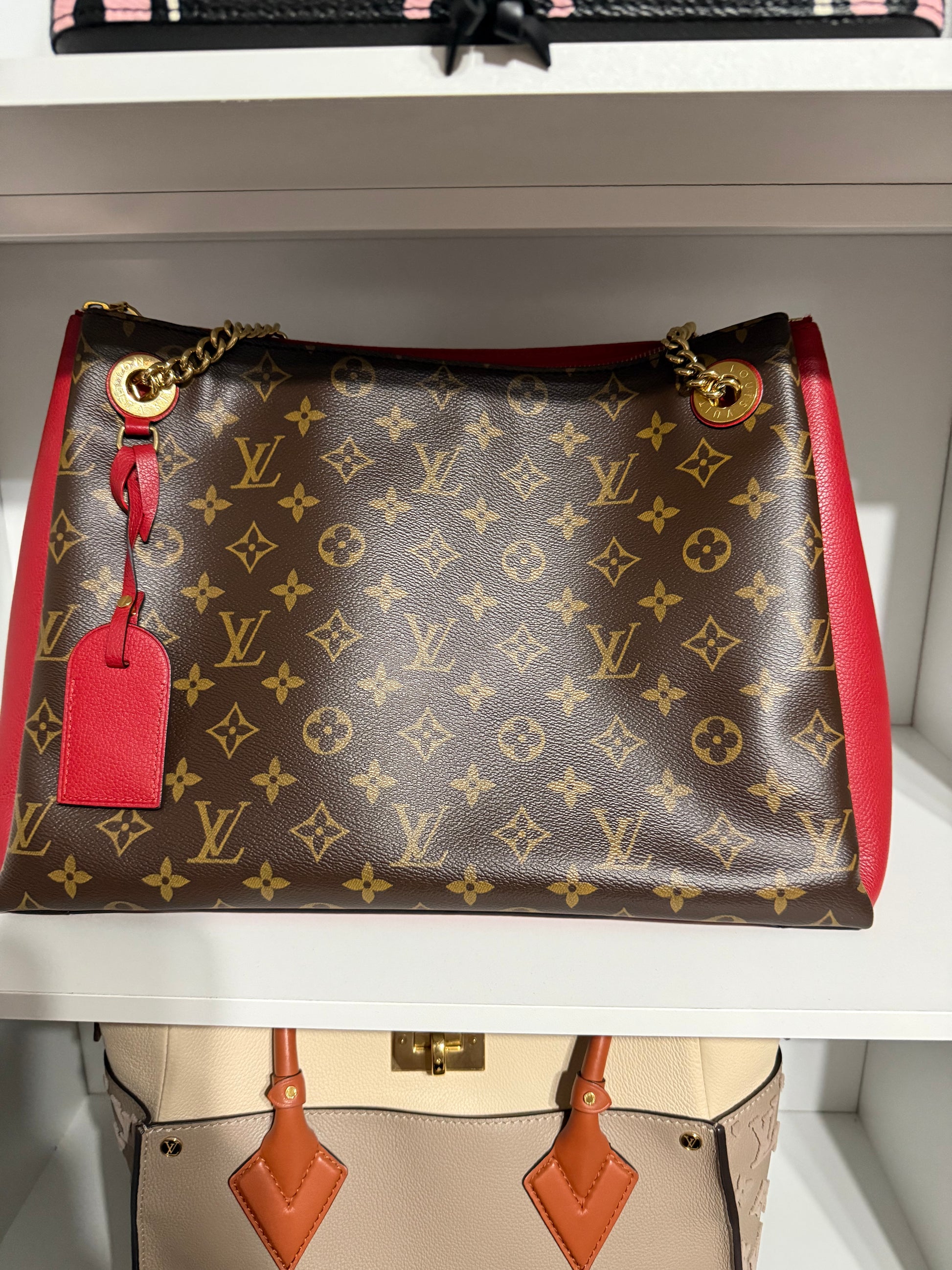 LOUIS VUITTON
Cerise Monogram Canvas Leather Surene MM Bag