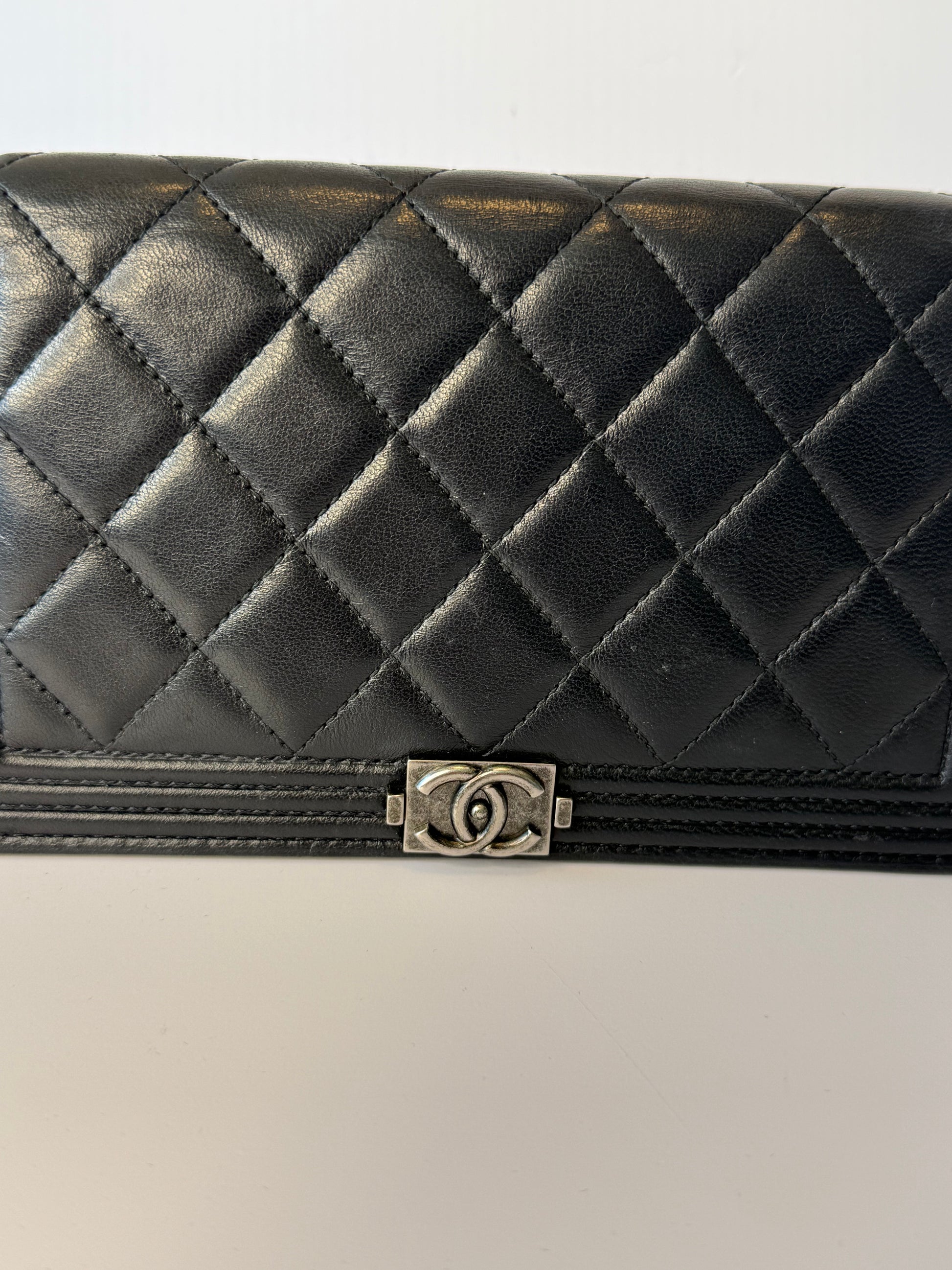 Chanel boy wallet black