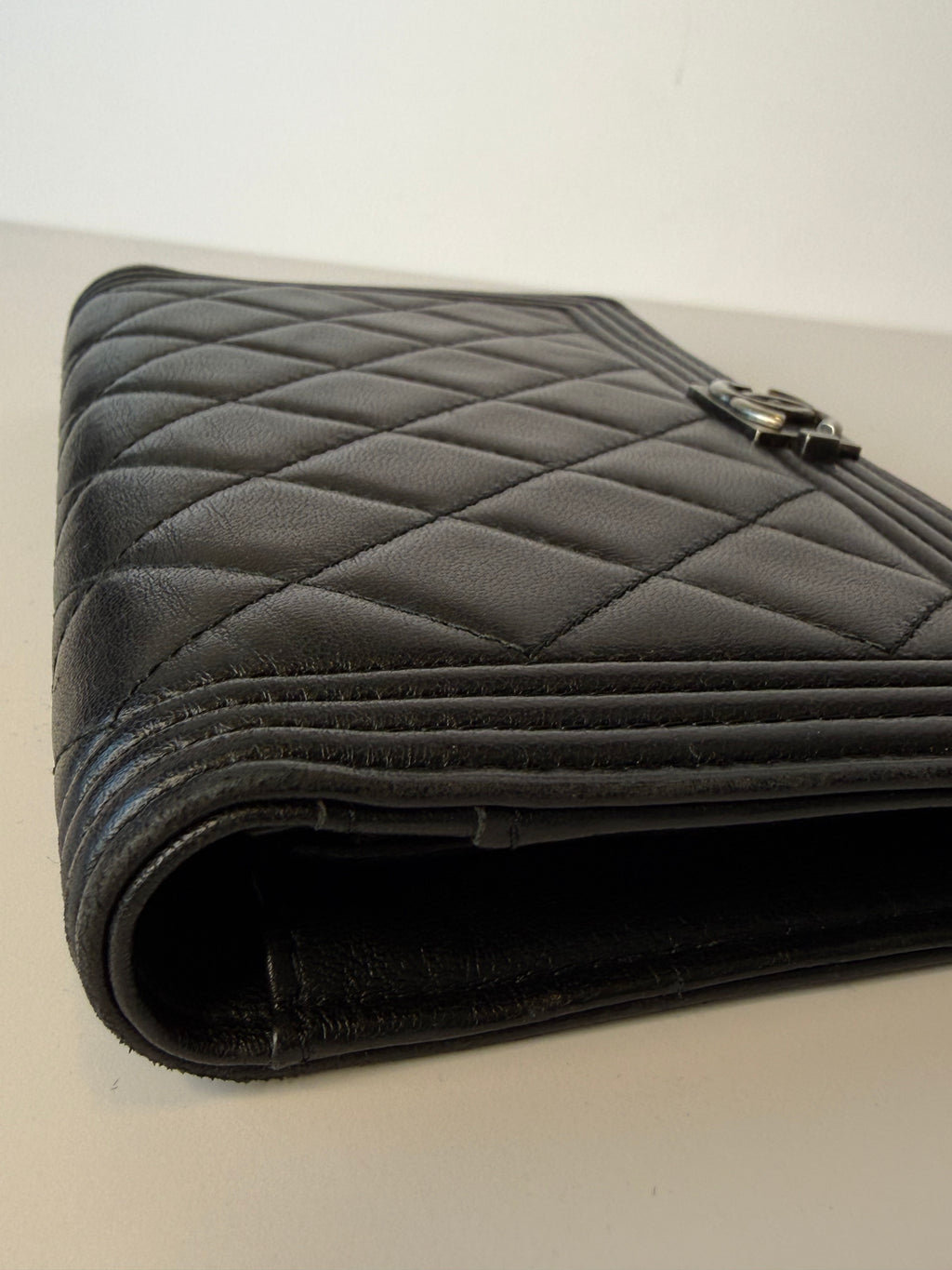 Chanel boy wallet black