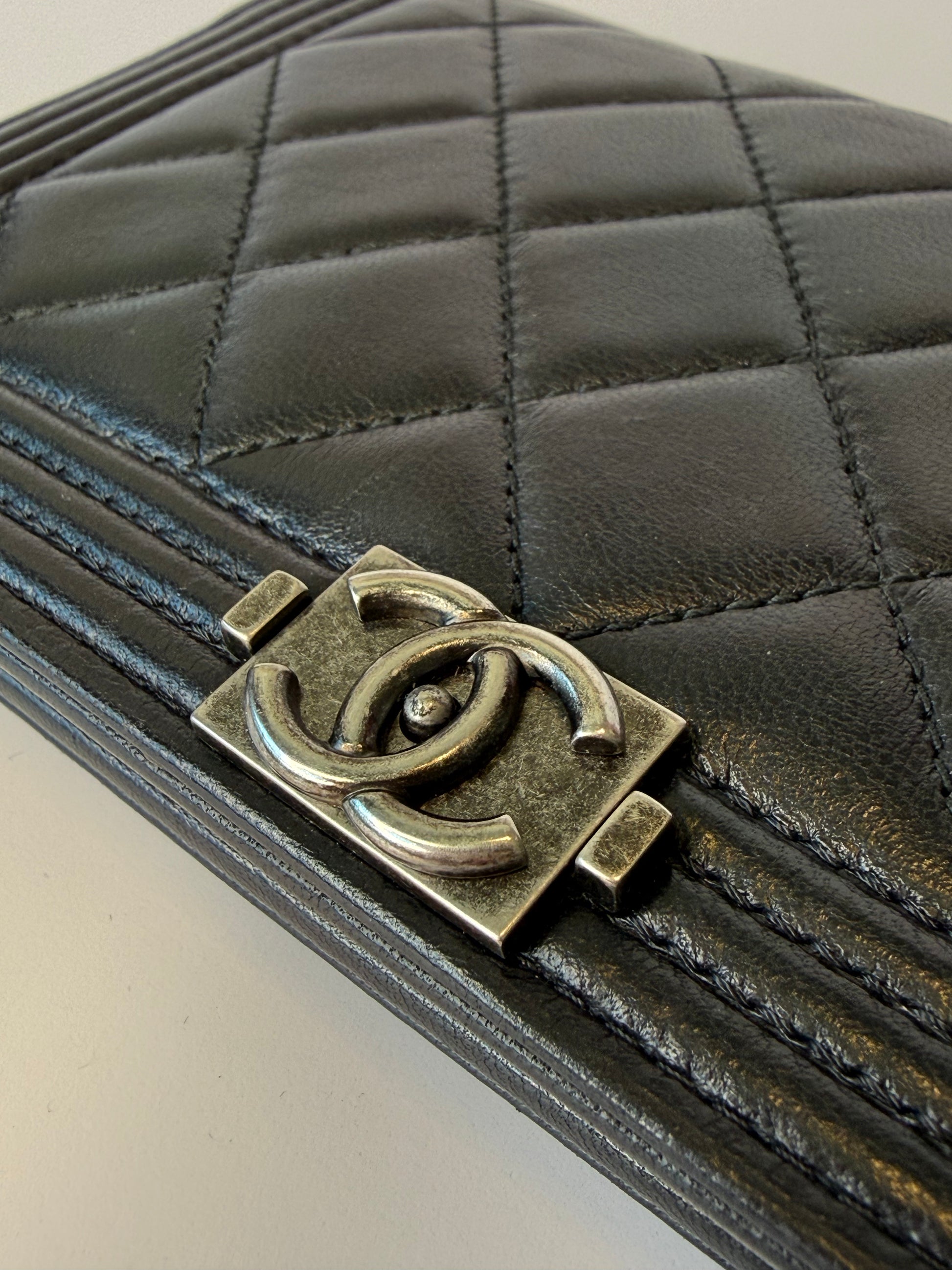Chanel boy wallet black