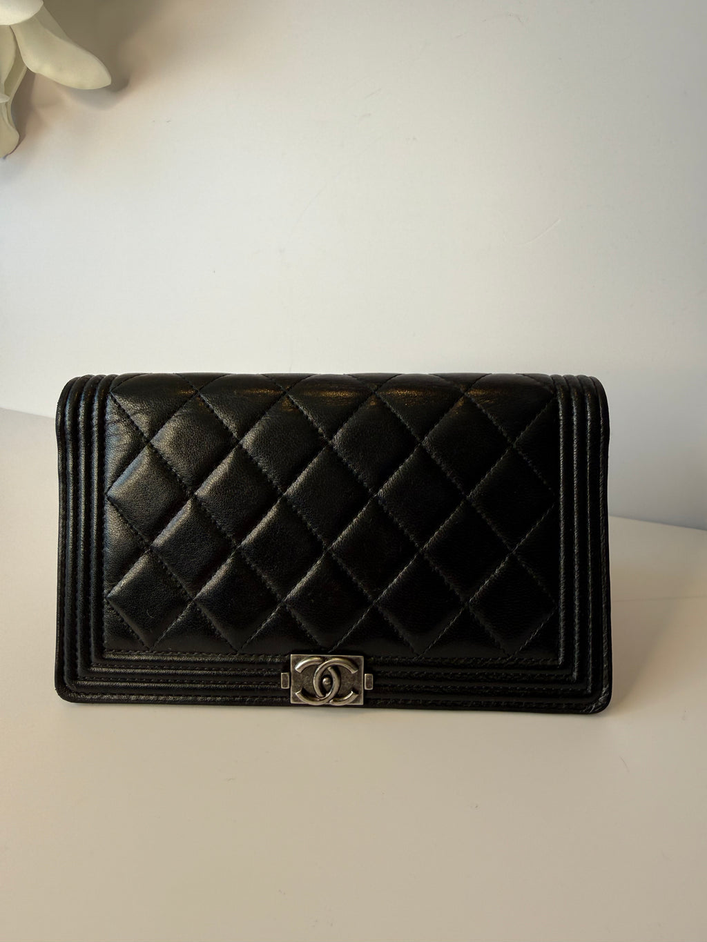 Chanel boy wallet black
