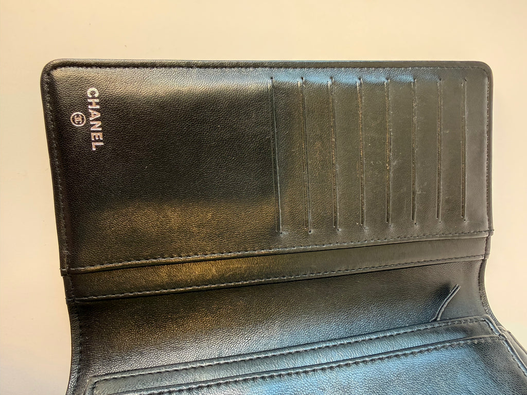 Chanel boy wallet black