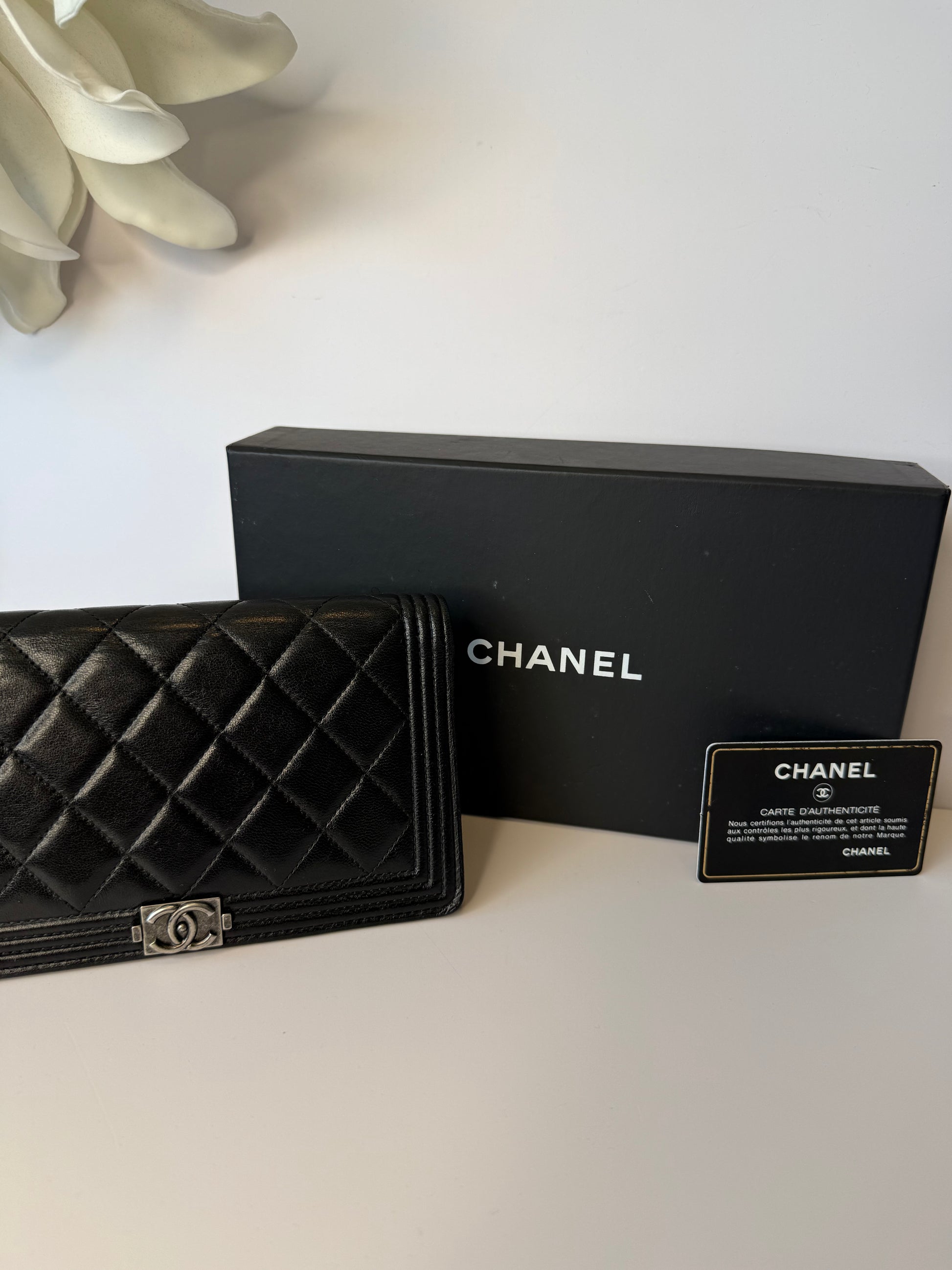 Chanel boy wallet black