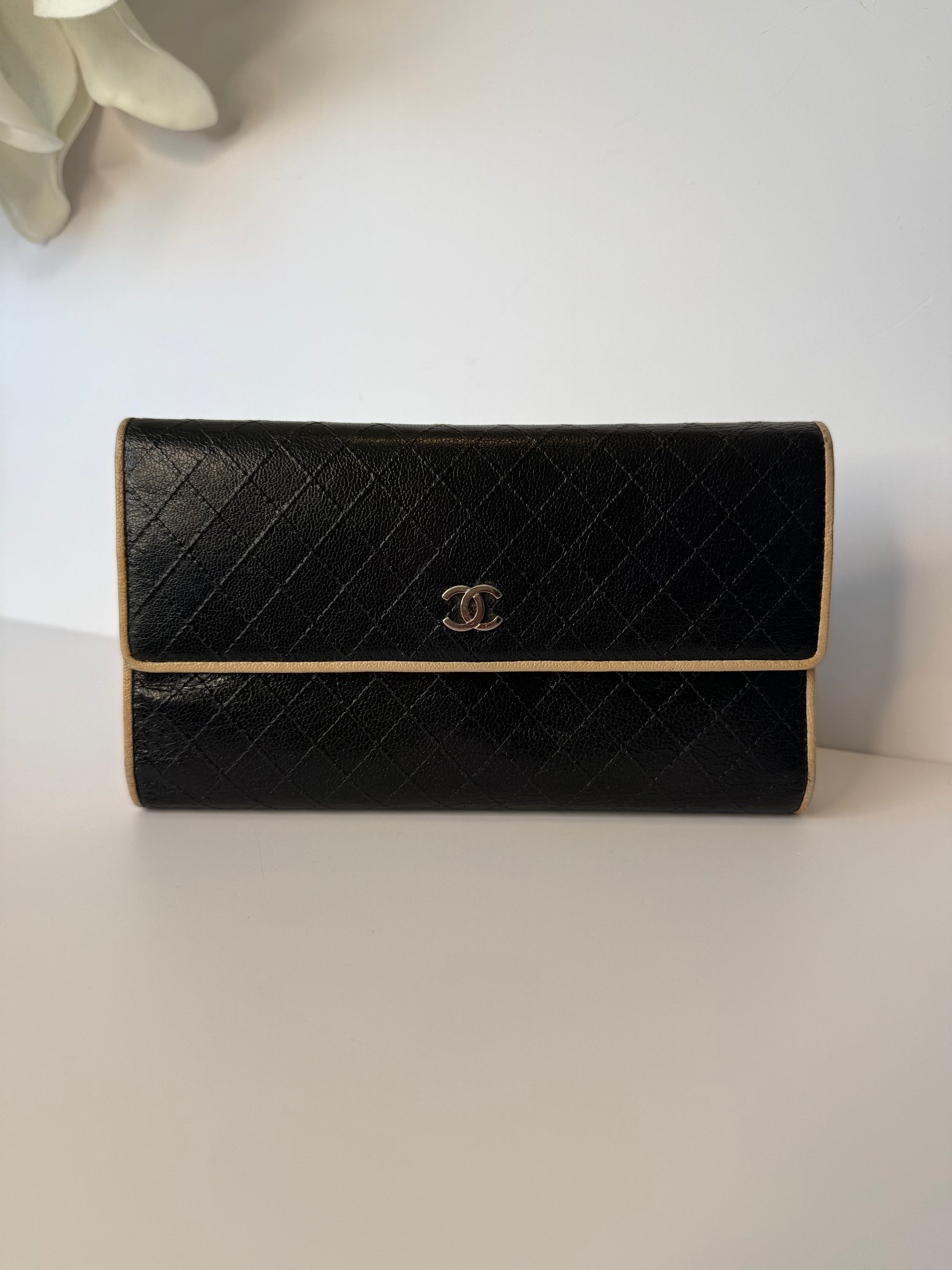 Timeless Chanel Bicolor Quilted Leather CC Logo Flap Continental Wallet Black