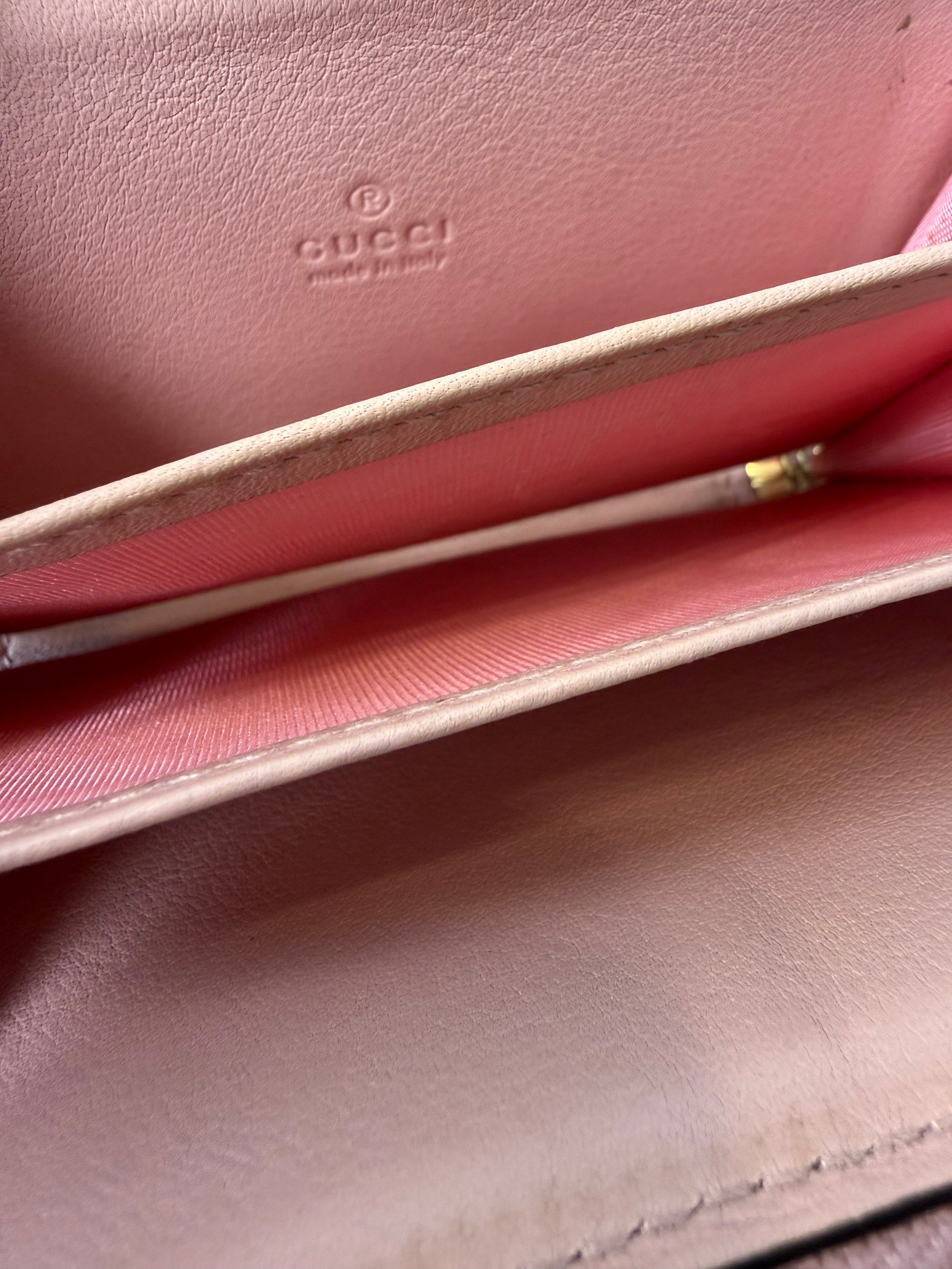 Gucci Supreme Monogram Vitello Eclipse Enamel Striped GG Key Card Case Beige Ebony Pink