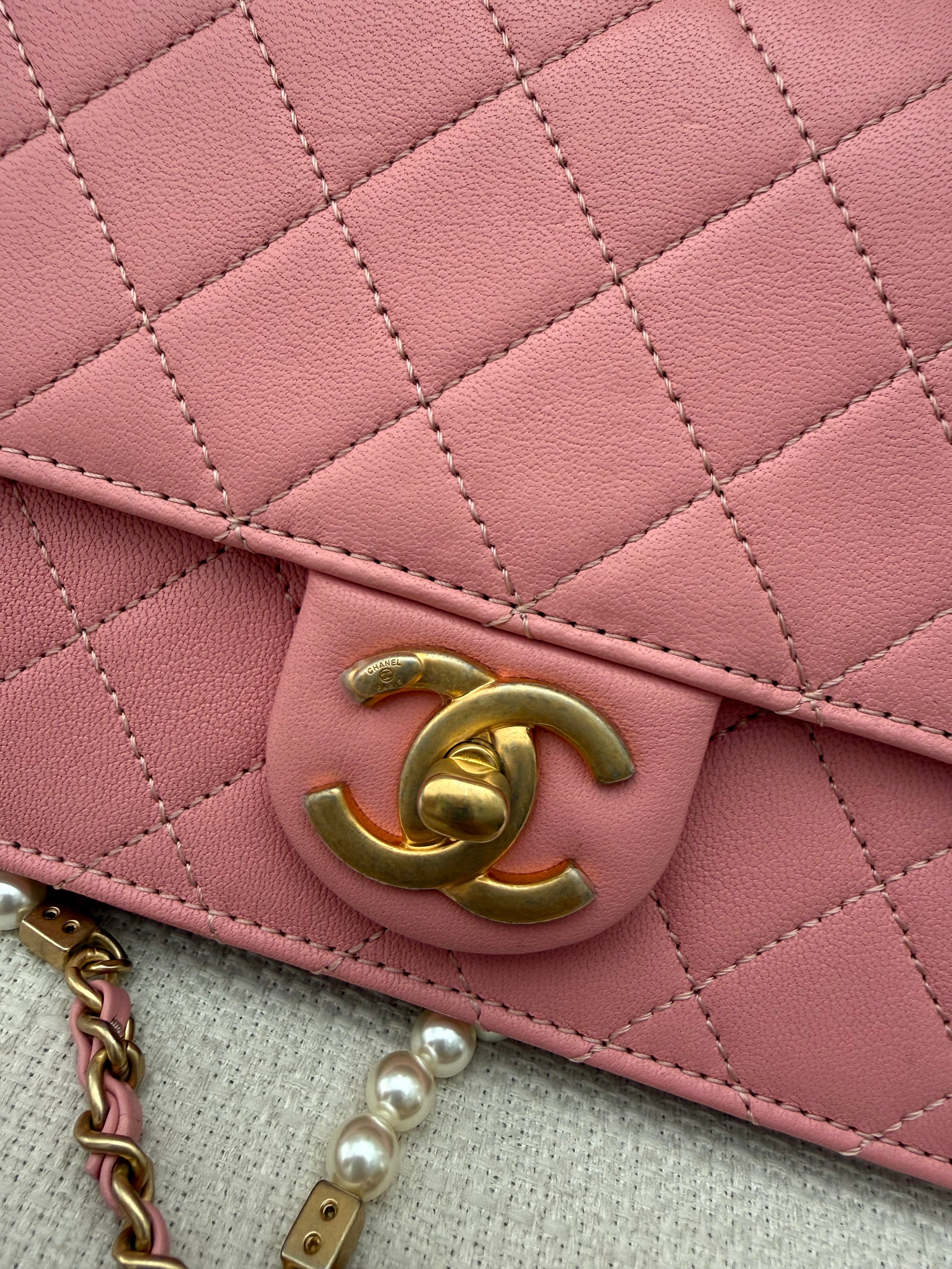 Chanel pearl chain cowhide leather flap bag pink