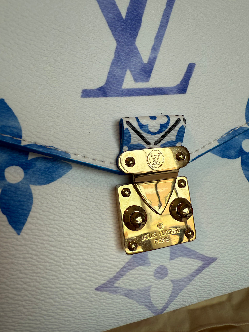 Louis Vuitton Giant Pochette Metis MM Bag blue