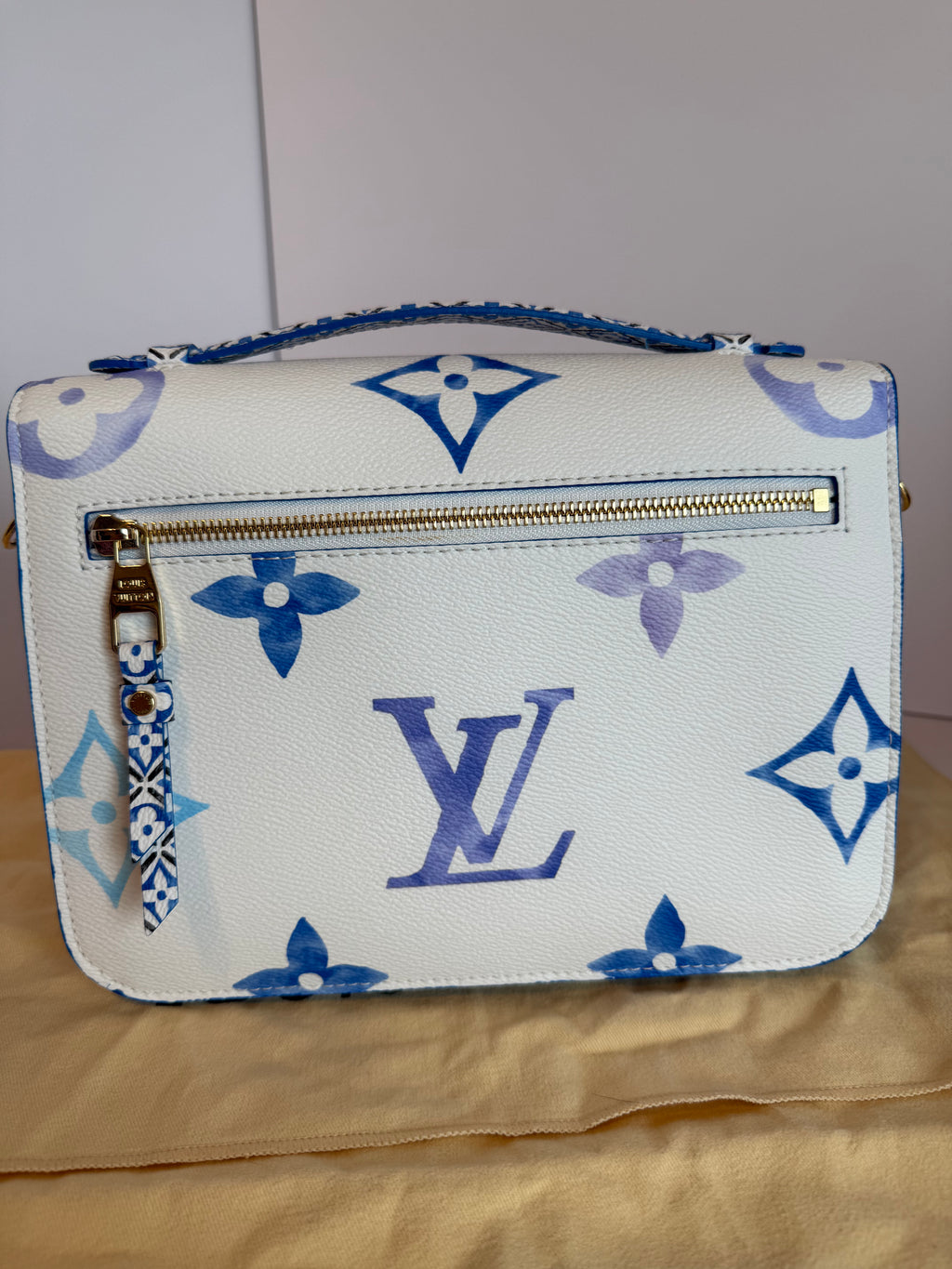 Louis Vuitton Giant Pochette Metis MM Bag blue