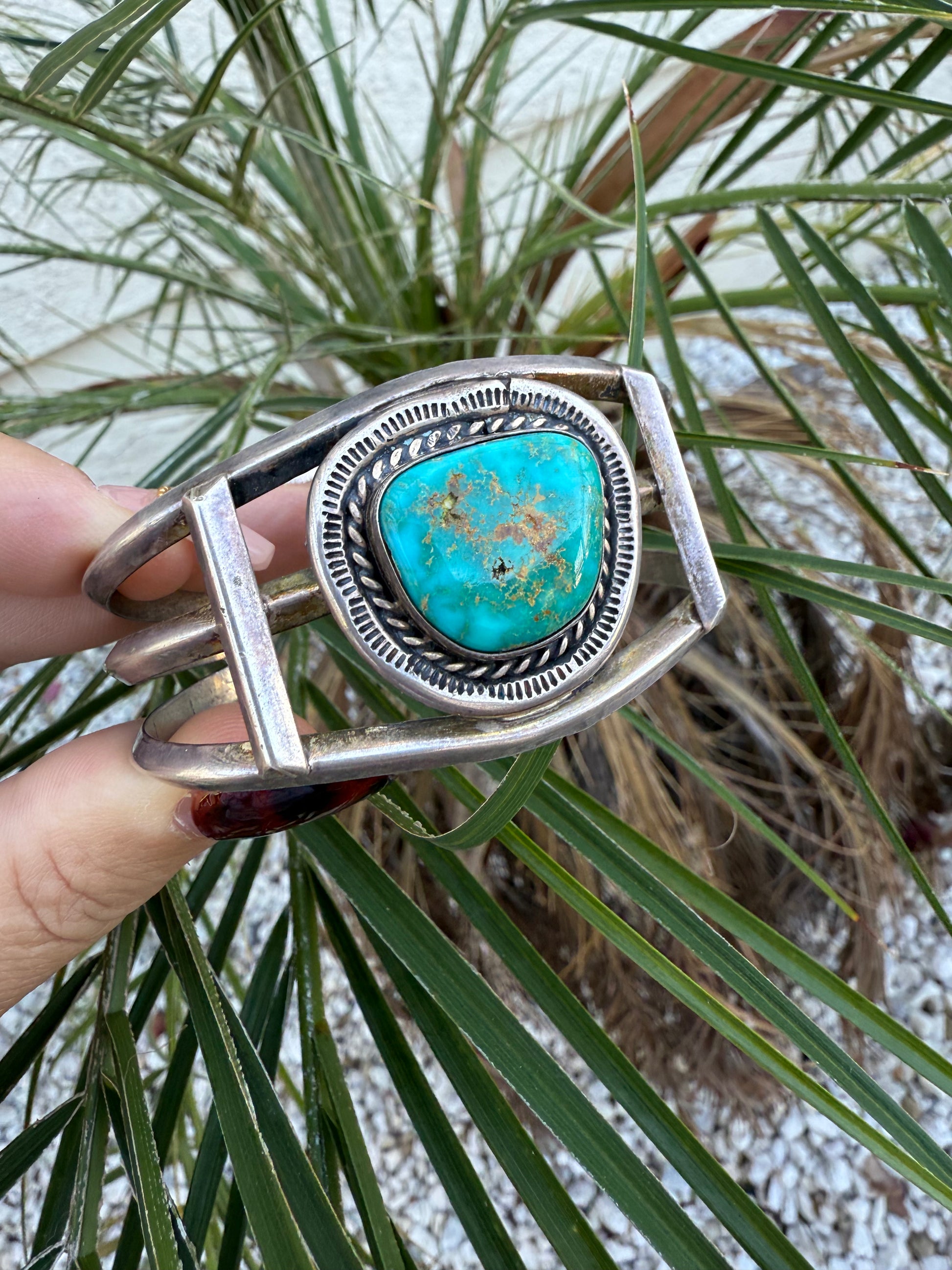 Navajo turquoise cuff bracelet 1940