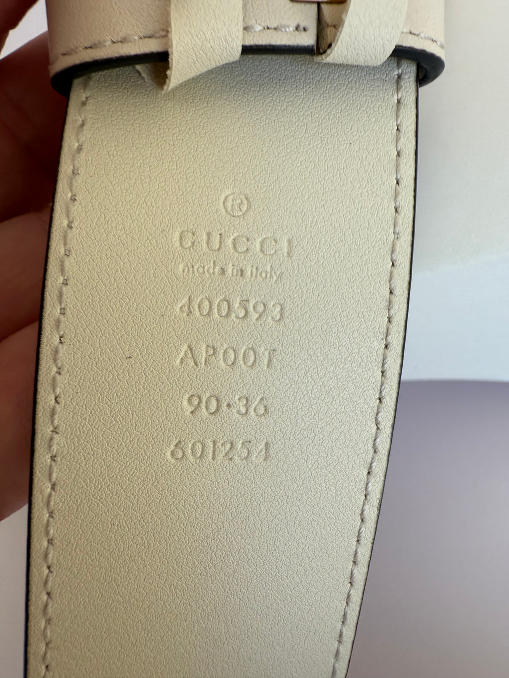 Gucci cream belt size 90•36