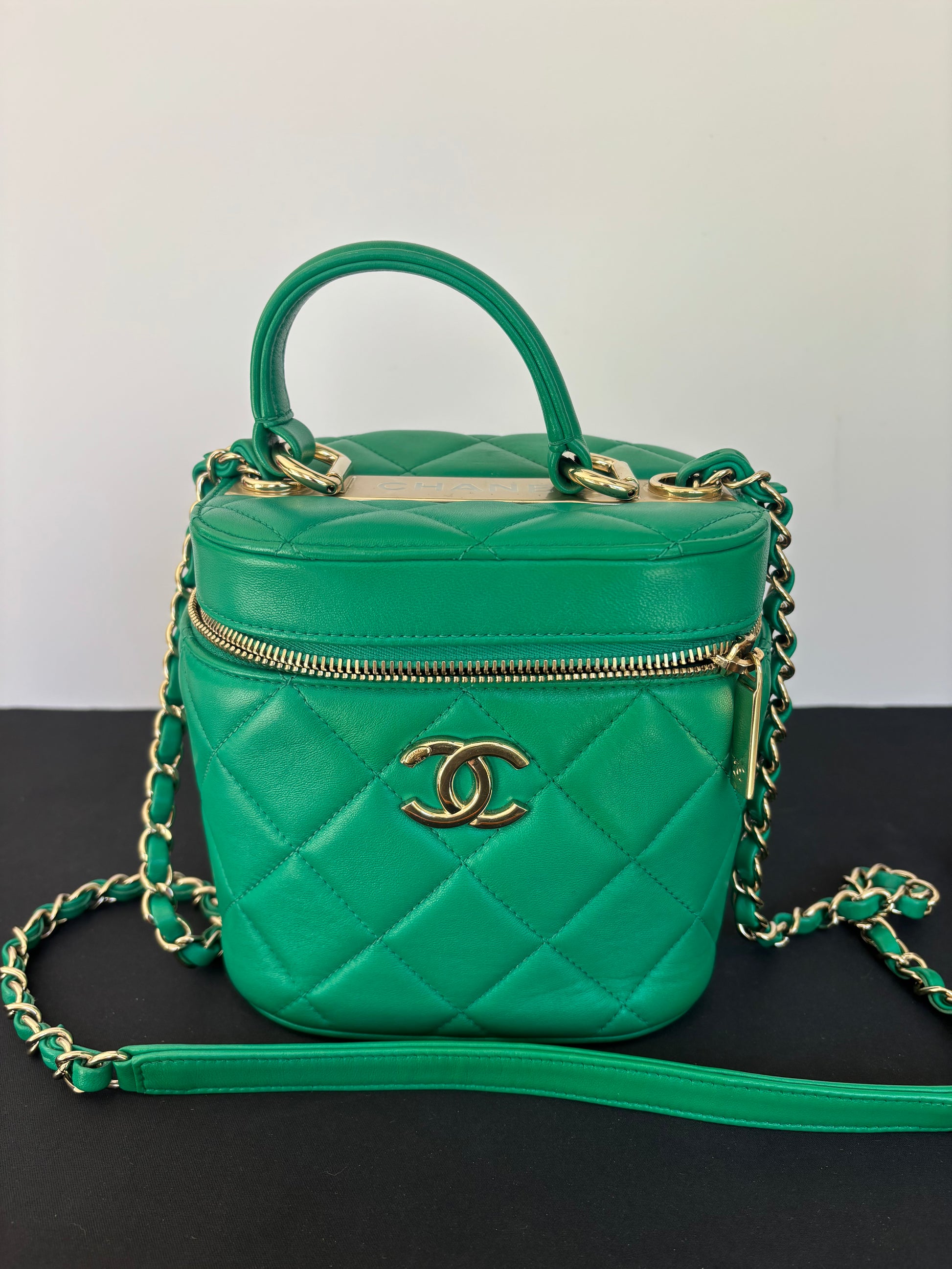 Chanel Trendy Top Handle Vanity - Green with Gold Hardware